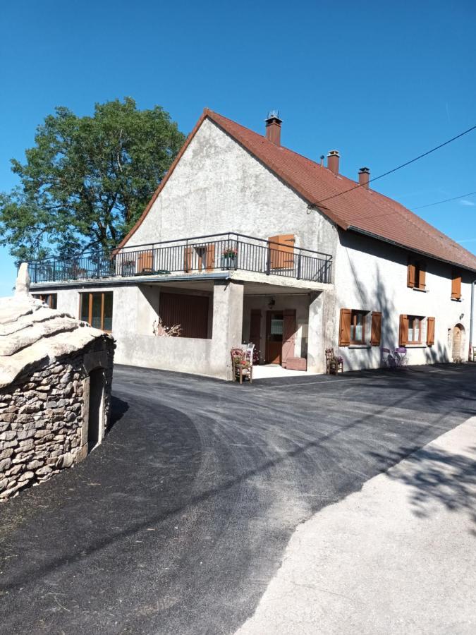 Gite De La Saugiat Le Fied Экстерьер фото